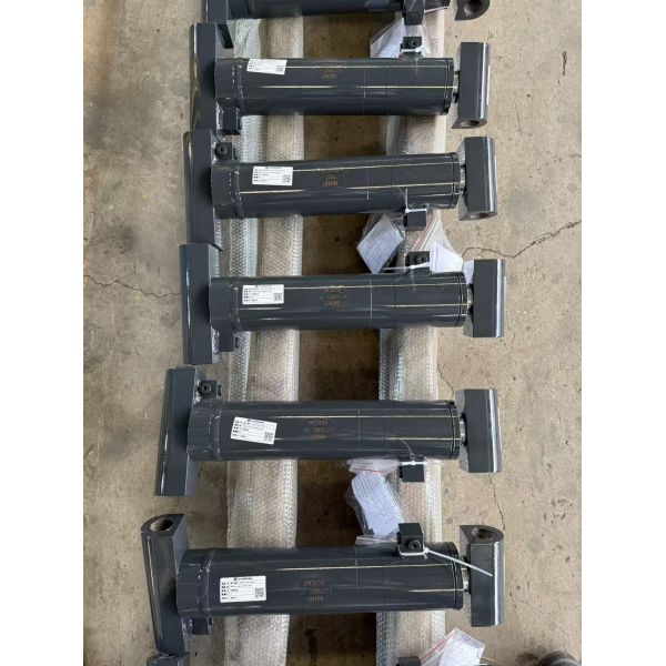 Custom Double Acting Hard Chrome Plated Steel Pivotally Mounted Steering Hydraulic Cylinder
