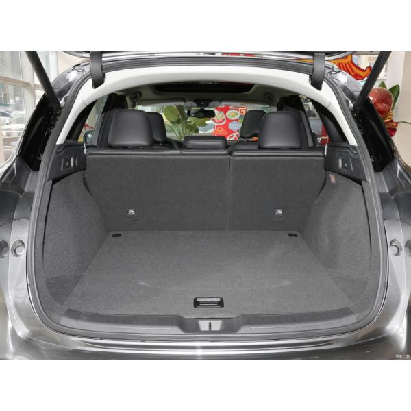 215 Km/H Top Speed Sedan Qx50 2.0t 2WD Fashion Gasoline Car with Advanced Technology