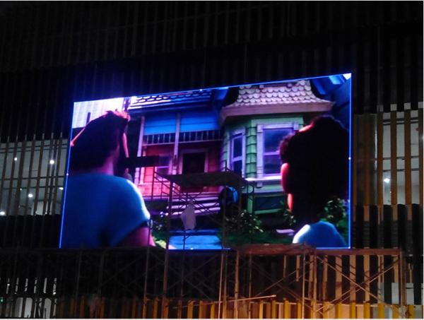 Commercial Outdoor Full Color LED Display Screen 14-16 Gray Scale Computer ControLED