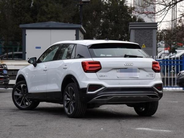 5 Door 5 Seat Audi Q2L 2022 35TFSI  Gasoline Color White Elegant Edition