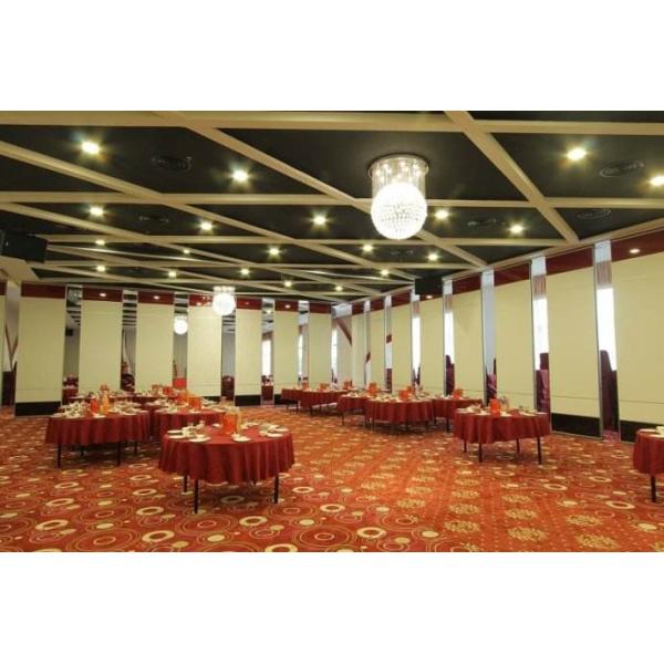 Стены раздела Халл банкета гостиницы акустические благоустраивая кожу заканчивают ИСО 9001