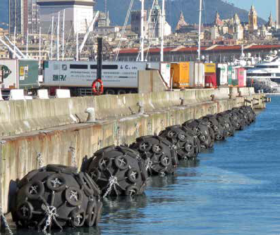 Para-choque de borracha pneumático do navio da ponte para o porto terminal do navio