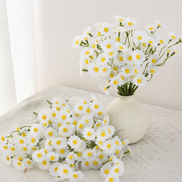 Daisy bouquet with fake flowers, European style living room dining table flower arrangement decoration, dried chamomile bouquet, wild chrysanthemum imitation flowers