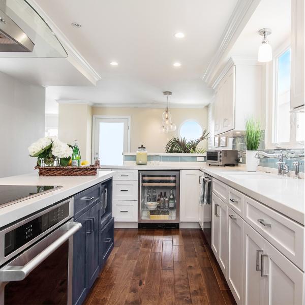 Italian Style Furniture Waterproof Shaker Kitchen Cabinet Set with Durable Material