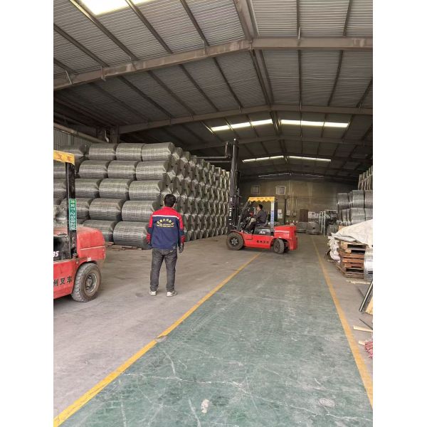 Wire Diameter 2.6mm Offshore Pipeline Counterweight  Spot Welded Wire Mesh For Everglades Gas
