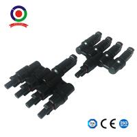 El conector solar de la rama de T tapa 4 a 1 adaptador de la manera para la conexión de cable del panel del picovoltio