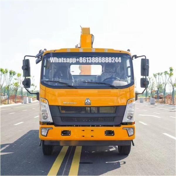 4 * 2 HOWO  5 Tons Road Rescue Trailer With 5 Tons Crane Wrecker With 5 Tons 4 Section Arm   Straight  Arm	 Crane Mounted Truck