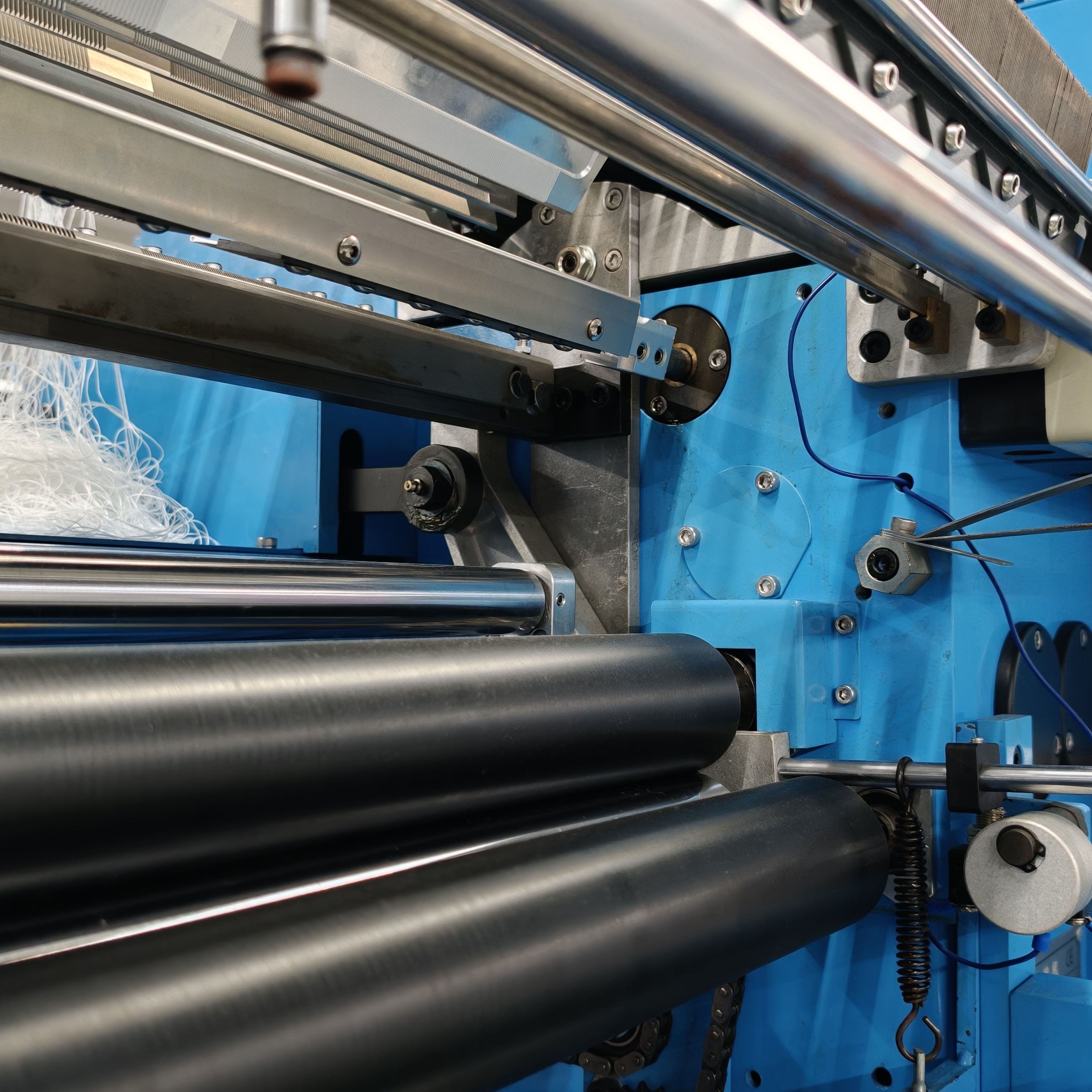 Computer Jacquard Crochet Machine High‑speed Equipped with Three‑layer Weft Feeding
