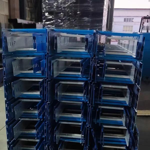 Indoor Outdoor Aluminum Ventilated Cable Tray Height 50mm-150mm For Hassle Free Cable Management