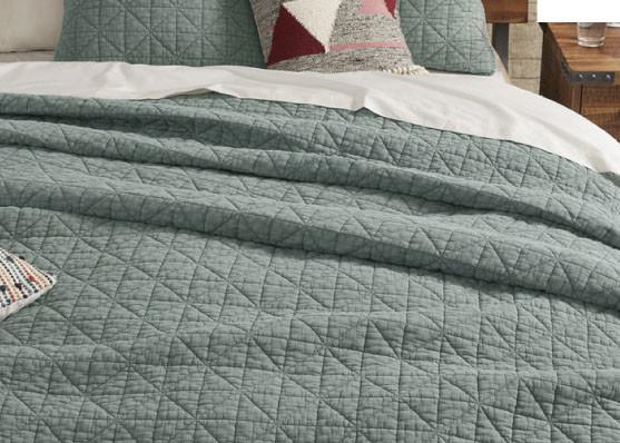 Three Colors Embroidered Full Size Quilt 3pcs Comfortable Cotton Quilt Sets
