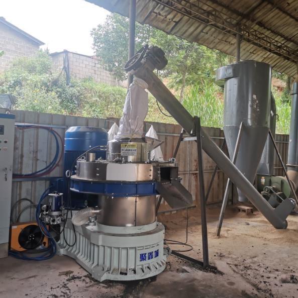 Industrial Wood Pellet Mill With Automatic Grease Pump for Roller Bearing Lubrication