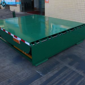 Container Loading And Unloading Cargo Hydraulic Leveler 6-20T Container Loading Platform