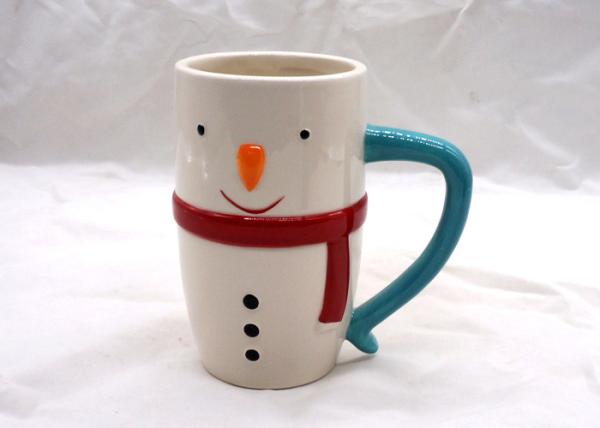 Eco Friendly 3D Ceramic Mug Hand Painted Christmas Snowman Mug With Red Scarf