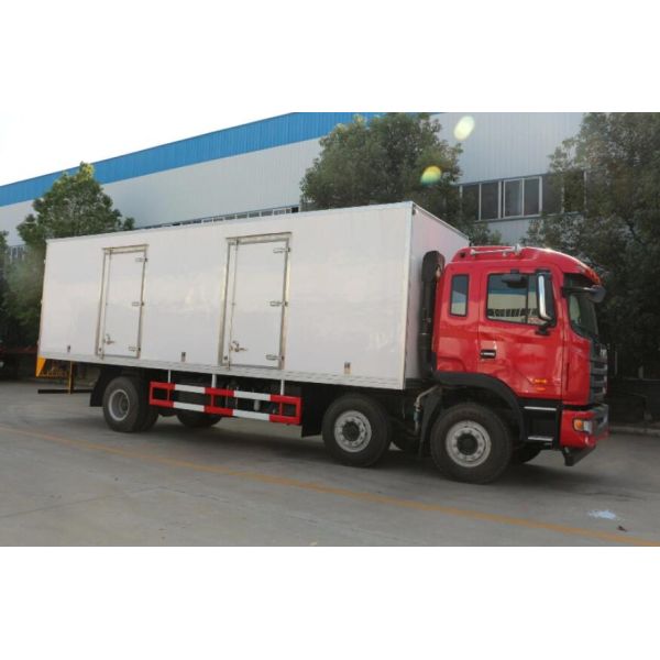 Factory Price China Refrigerated Vehicles Freezer Refrigerator Van Truck