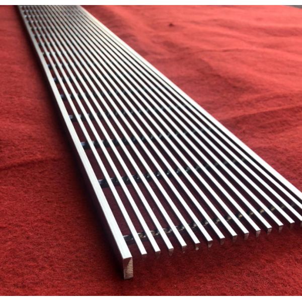 Custom Size 304/316 Durable Stainless Steel Linear Drain Trench Grate Channel Modern Outdoor Swimming Pool Anti-Corrosion