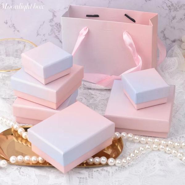 OEM Logo Cardboard Gift Packaging Box 5x5x3 Gift Box Environmentally Friendly Mailers
