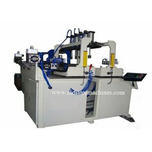 El prensar integrado lado del servo 4 de la máquina del tanque plástico de aluminio del radiador que prensa