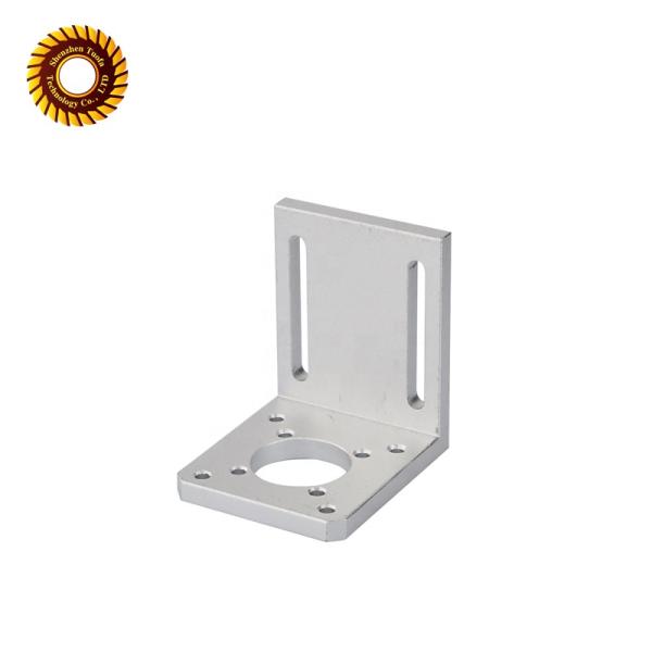 Части конструкции подвергая механической обработке филируя сверля 0.02mm латунные запасные