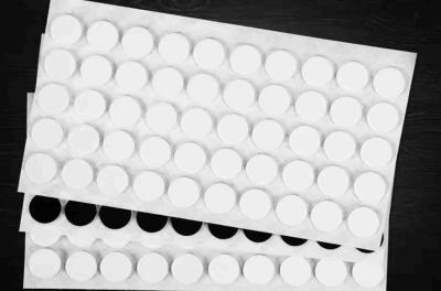 Almofadas de fita de espuma adesiva dupla face pequenas resistentes a UV à prova d'água