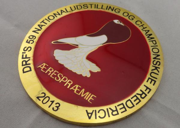 Custom Imitation hard enamel Transparent Badge, Zinc Alloy Souvenir Badges with Gold Plated