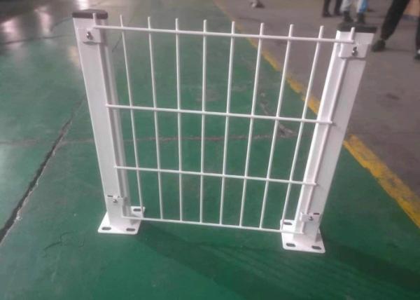 Top de rollo anti de la altura de la corrosión los 2m que cerca la superficie revestida verde oscuro del Pvc