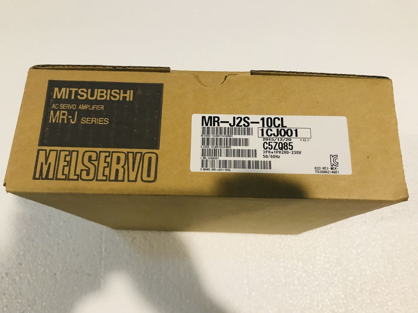 РЕГУЛЯТОР 2,8 AMP 170V СЕРВОПРИВОДА Мицубиси MR-J2S-40A-S004 0-360 HZ 400 ВАТТ новых