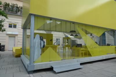 Exposições modulares personalizadas do recipiente - escritório de três grupos