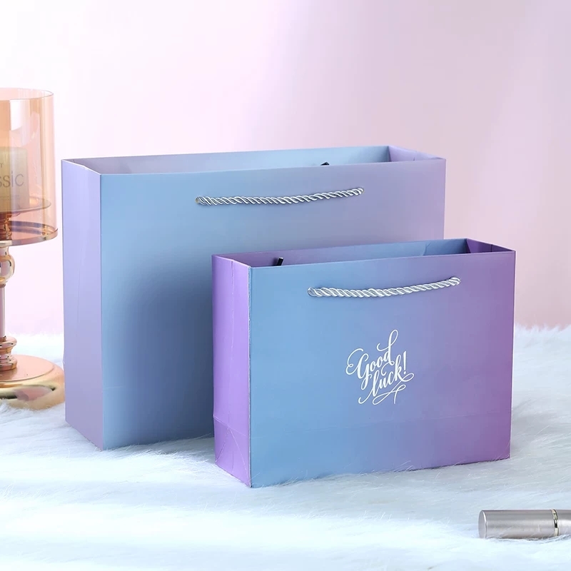 Double Door Gift Box Magnetic Heart Closure Gradient Paper Packaging Case