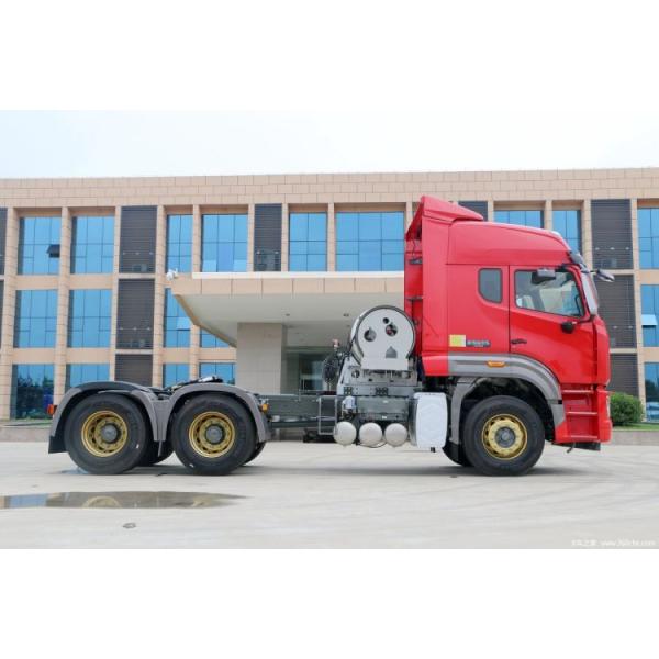 EURO 5 Manual Transmission SinotruK Haohan N7G 4*2 6*4 CHG LNG Special Truck Traction