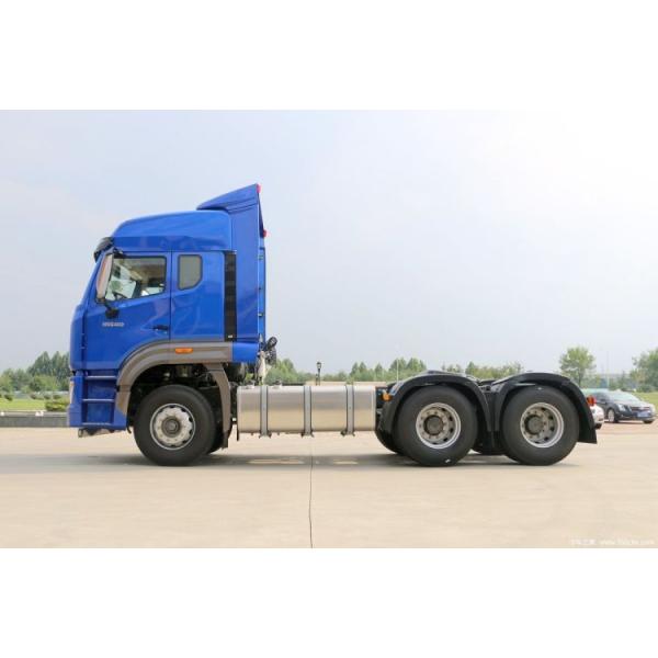 Powerful SinotruK Haohan N6G 4*2 6*4 Traction Truck CHG LNG Special Truck Traction Head