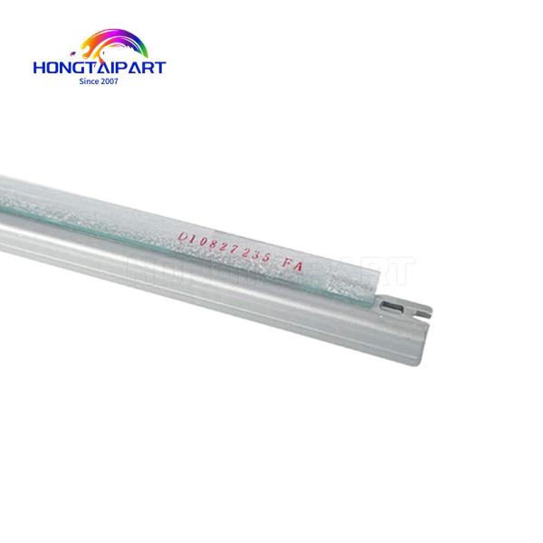 M0B1-3652 M0B13652 Cuchilla de aplicación de ensamblaje para Ricoh Pro C9100 C9110 C9200 C9210 Barra de recubrimiento de tambor Limpieza de cuchilla de aplicación