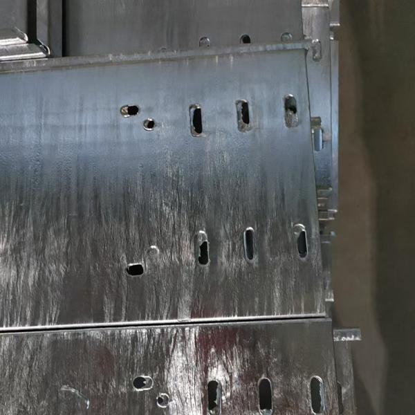 25mm-150mm Hot Dip Galvanized Steel Cable Tray Wall Mount Installation 3m-6m Length