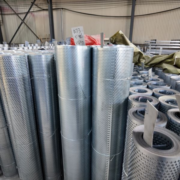 316L Perforated Stainless Steel Cylinder with 10mm Holes Corrosion Resistant