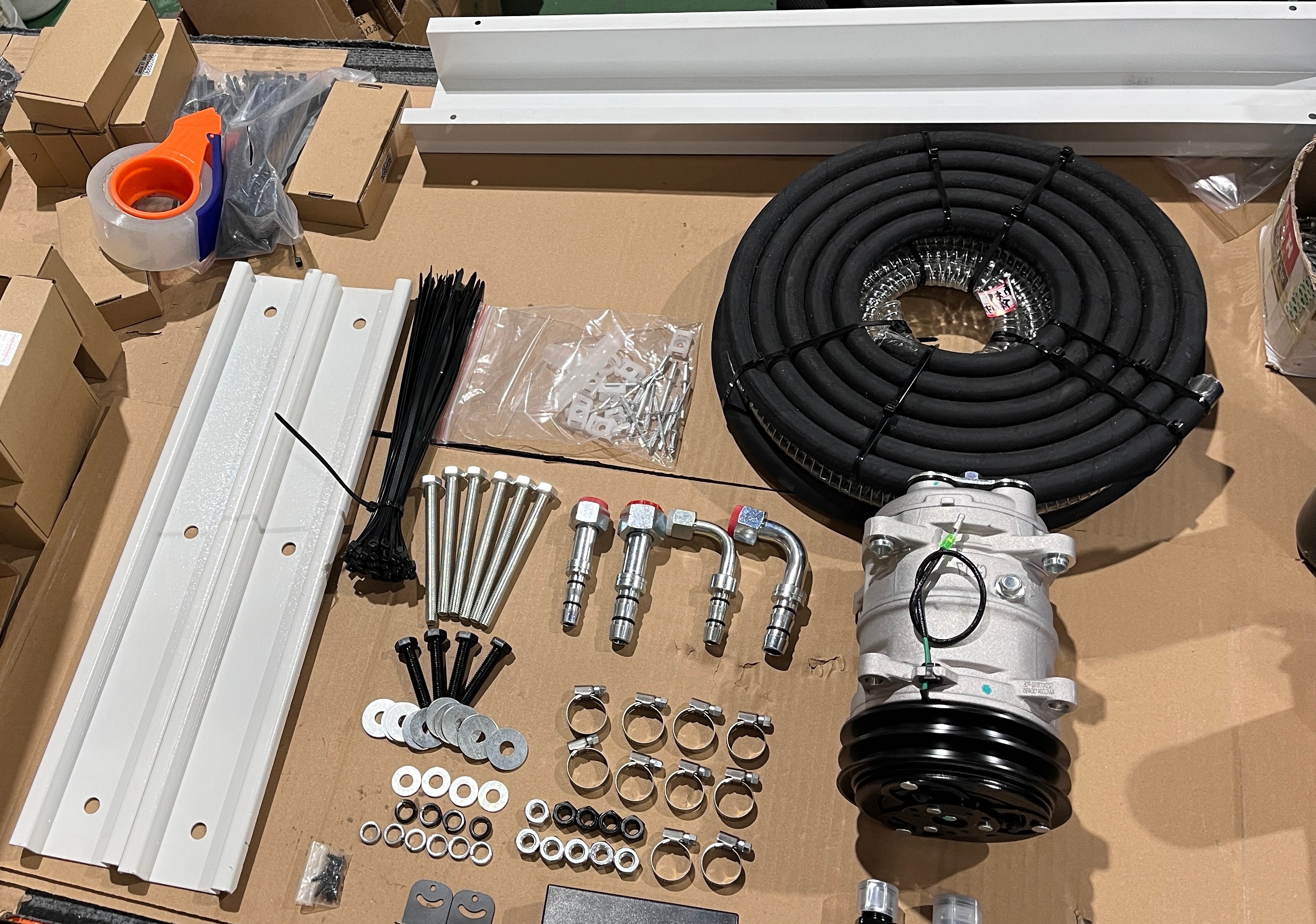 YINHUASHENG HT-600MB Refrigeration Unit Installation Kit with Complete Solution High Compatibility and Quality Components for Truck Refrigeration System