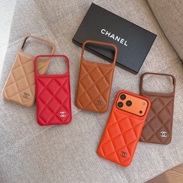 Coque simple motif litchi rouge-brun + argent modèle cc 13-17pm