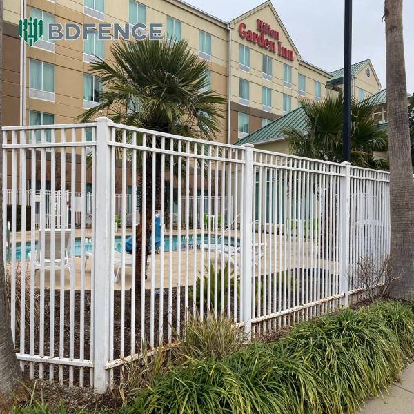 UV Protected Tubular Steel Fence Colorfast