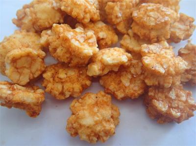 O petisco picante Cruncy do sabor do ASSADO cozeu biscoitos chineses do arroz do biscoito do arroz