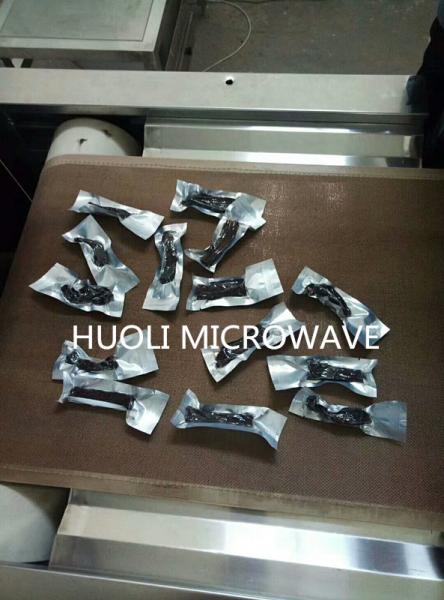 Tunnel Microwave Sterilization Machine / Belt Type Food Drying Sterilizing Equipment