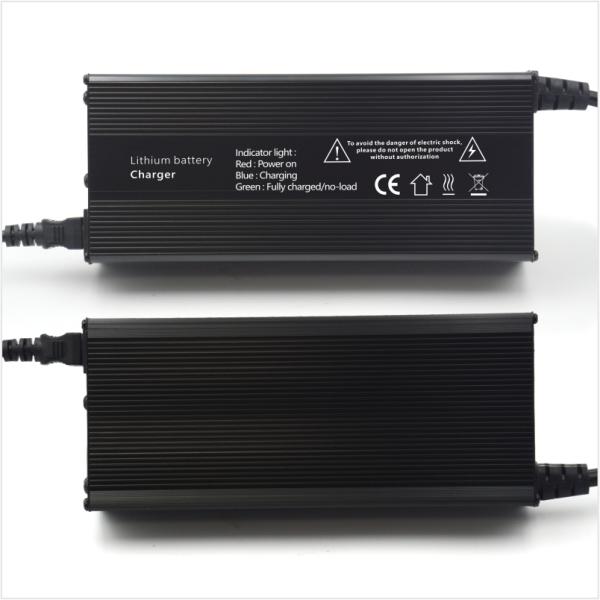 Сплавный корпус Интеллектуальные литиевые зарядные батареи Защита от перегрева YM-R15-LK2