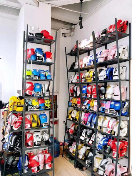Factory Wholesale Custom Logo Professional Training Pu Leather Boxing Gloves