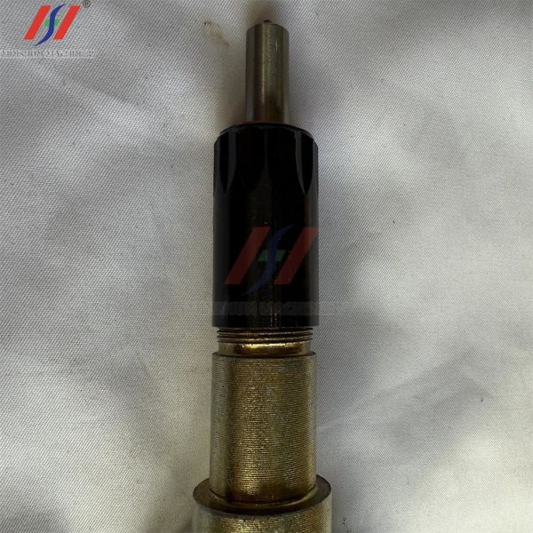 1-15300432-1 Is A Fuel Injector Replacement Part For Isuzu 6BG1 Diesel Engines