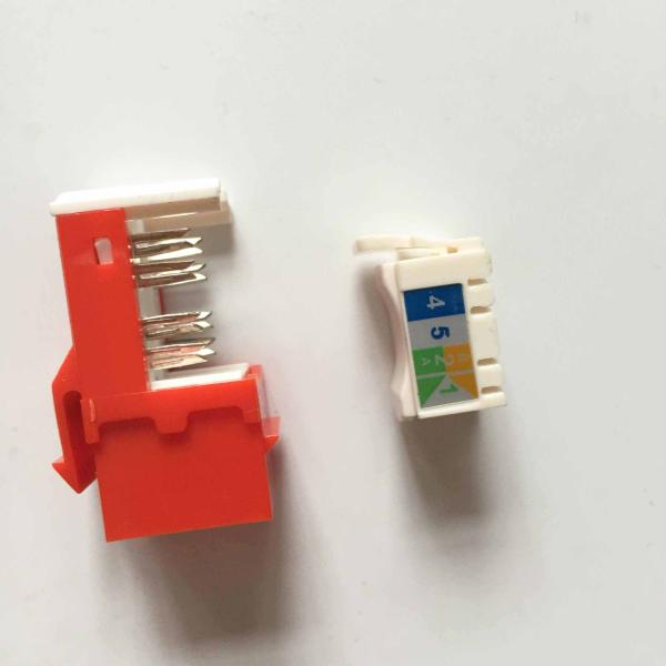 UTP 90 Degree CAT6 RJ45 Keystone Jack Color Customized For Network Communication