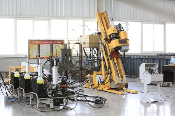 Velocidade hidráulica da máquina de perfuração 4 da perfuração do eletro do QG 600M