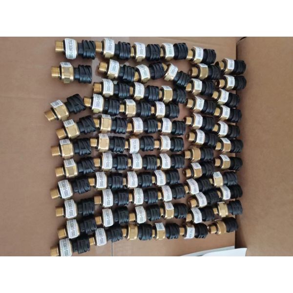 For SHACMAN Heavy Duty Truck Parts DZ97189716021 DZ97189716022 Solenoid Valve