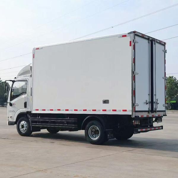 Top- 5995x2310x3390 Dimensions C-License Drivable Refrigerated Truck for Frozen Food Preservation and Transportation