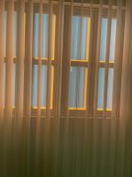 Luz de ventana falsa con montaje en pared y control remoto por APP que simula los colores diurnos L1332 XW781 X H66mm para iluminación circadiana