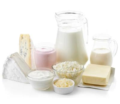 O processamento comercial industrial do leite faz à máquina pasteurizar