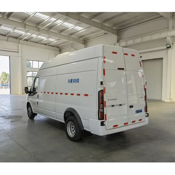 2 Tons Refrigerated Truck for Frozen Food Delivery Small Bread Refrigerated Truck