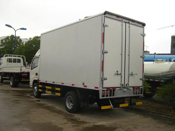 Used Commercial Truck 4x2 Van Cargo Truck For Materials Transport 7530ml Displacement