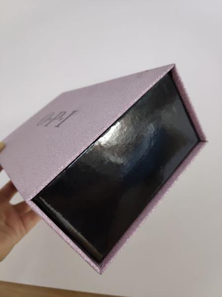 Luxury customized bookstyle magnetic packaging gift box for cosmetics with plastic innertray